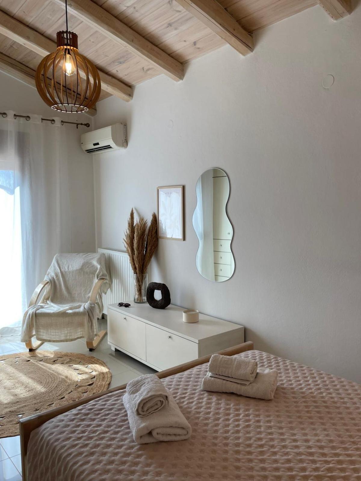 Villa Aspasia With Private Jacuzzi - Oasis Resort Коккинос Пиргос Экстерьер фото